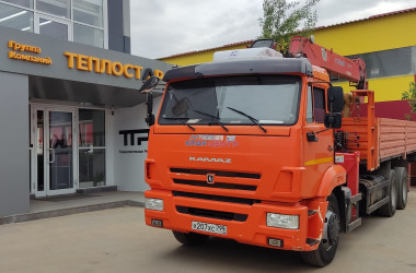 Новый стояночный кондиционер FRIDGE FE 350 EVO - на кабине КАМАЗа