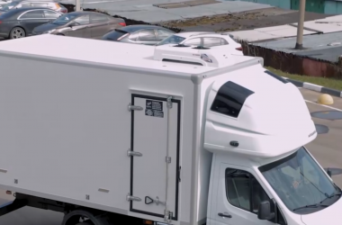 Новый накрышный FRIDGE FG 4000 на первом в России Sollers Atlant со спальным боксом